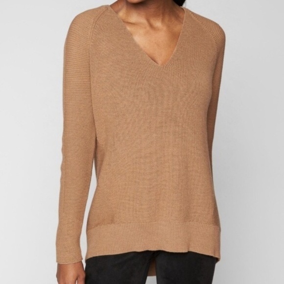 🌻 ATHLETA Merino Knit V Neck Tan Brown Sweater Top Medium - Picture 1 of 6